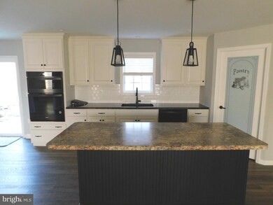 24 Sandpiper Dr, Bechtelsville, PA 19505 - photo 5