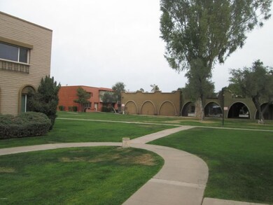 Walking Path to Pool & Clubhouse