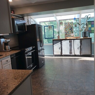 14 Maple St, West Boylston, MA 01583 - photo 3