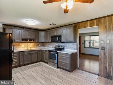 155 Cypress Dr, Keyser, WV 26726 - photo 5