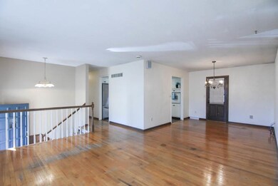 5320 Switzer St, Shawnee, KS 66203 - photo 6