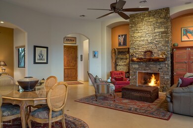 Great Room w/fireplace
