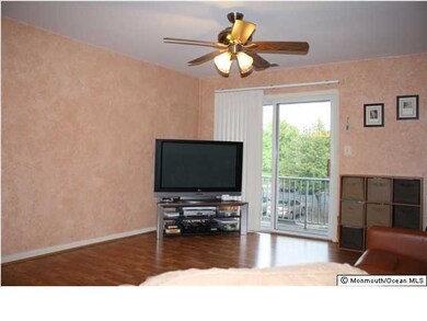 214 Wedgewood Cir, Belford, NJ 07718 - photo 3