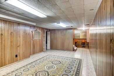 979 McNaughten Rd, Columbus, OH 43213 - photo 6