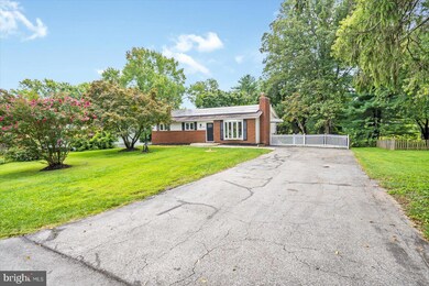 605 Lynn Way, Sykesville, MD 21784 - photo 2