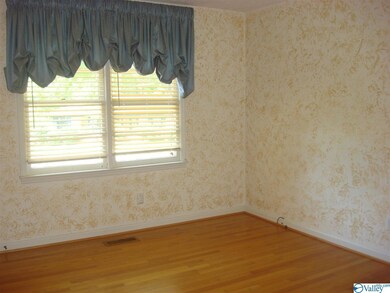 229 Cordell St, Gadsden, AL 35901 - photo 6