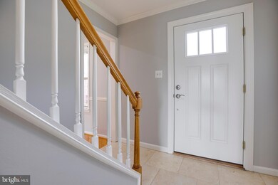 9662 Lindenbrook St, Fairfax, VA 22031 - photo 2