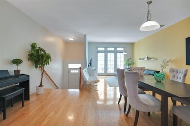 24 Constitution Way unit TH, Jersey City, NJ 07305 - photo 6