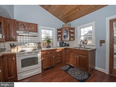 122 S 4th St, North Wales, PA 19454 - photo 6