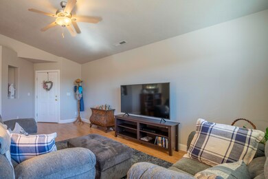 0382721eRiversideDr#38038