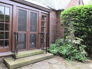 11 Lindbergh Ave, Holyoke, MA 01040 - photo 7