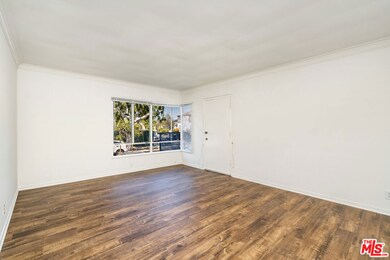 4900 Saint Elmo Dr, Los Angeles, CA 90019 - photo 3
