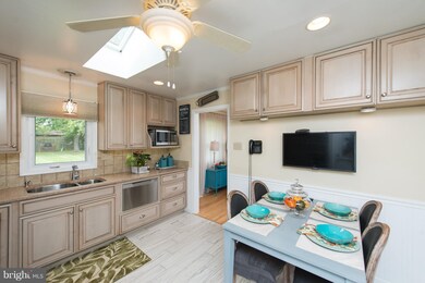 6806 99th Ave, Lanham, MD 20706 - photo 5