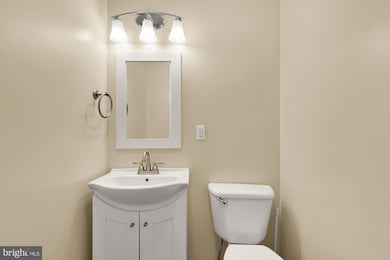 650 E St NE unit A, Washington, DC 20002 - photo 7