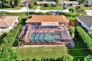 732 Sesame Ct, Cape Coral, FL 33904 - photo 2