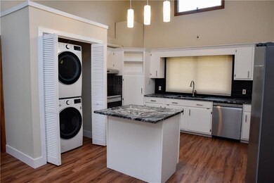 123 N 8th St, Emmaus, PA 18049 - photo 6