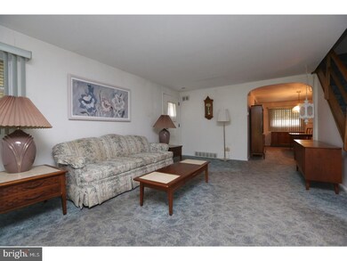 2743 Maxwell St, Philadelphia, PA 19136 - photo 3