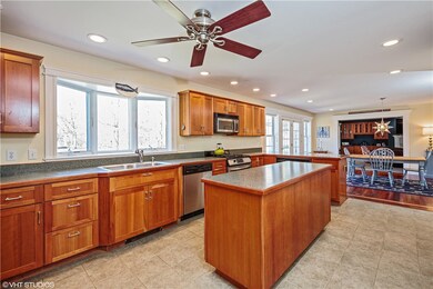 26 Blue Ridge Dr, Charlestown, RI 02813 - photo 4