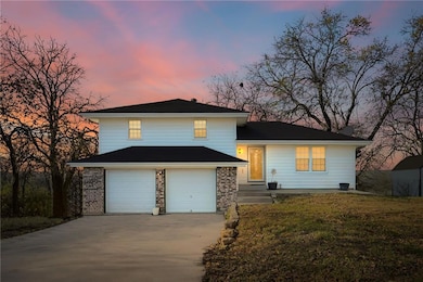 21302 SE Clover Hills Rd, Cleveland, MO 64734 - photo 2