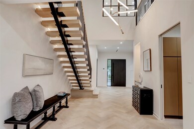 View back toward entry door.