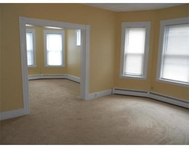 172 Oakland Ave, Methuen, MA 01844 - photo 4