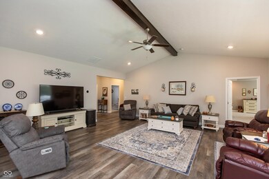 5645 Poplar Woods Ct, Columbus, IN 47203 - photo 5