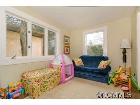Sunroom/office/playroom