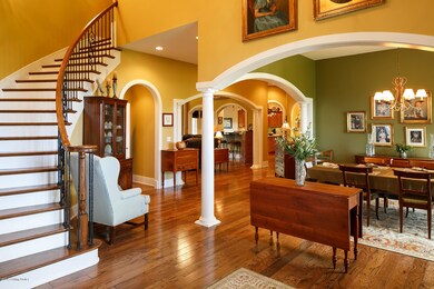 Enter to Beautiful Spiral Stairway