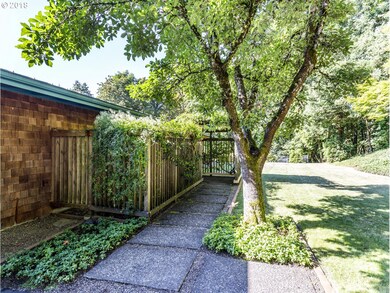 2933 NW 53rd Dr, Portland, OR 97210 - photo 3