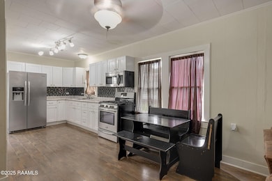 7-web-or-mls-404 Loraine St-7