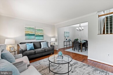 2010 Pieris Ct, Vienna, VA 22182 - photo 3