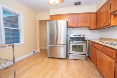 10318 Milford St, Westchester, IL 60154 - photo 7