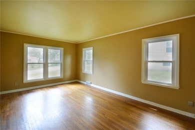 1708 28th St, Des Moines, IA 50310 - photo 7