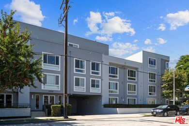 10878 Bloomfield St unit 210, Toluca Lake, CA 91602 - photo 5