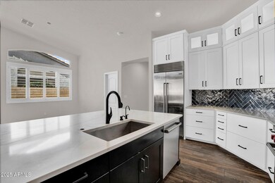 005_19-web-or-mls-19_576
