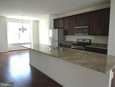 12805 Sutherby Ln, Germantown, MD 20874 - photo 4