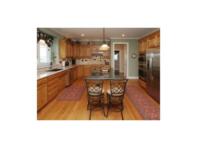 9516 Pine St, Lenexa, KS 66220 - photo 4