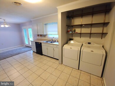 2949 Adams Dr, Chambersburg, PA 17201 - photo 7