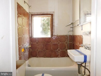 303 W 25th St, Wilmington, DE 19802 - photo 5