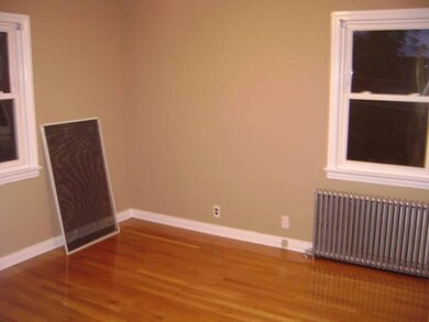 28 Wolfle St, Glen Cove, NY 11542 - photo 4