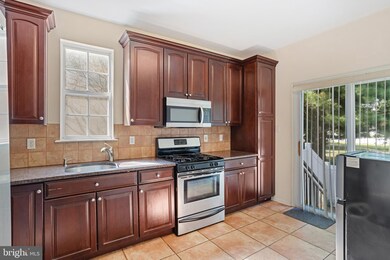 1401 Yarrow Cir, Dayton, NJ 08810 - photo 4