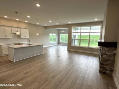 15261 Cypress Dr, Perrysburg, OH 43551 - photo 4