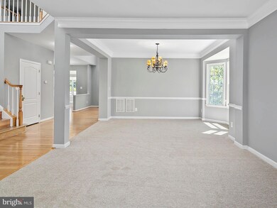 25850 Donegal Dr, Chantilly, VA 20152 - photo 4