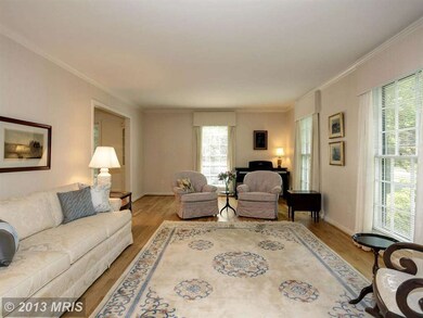 10641 Rock Run Dr, Potomac, MD 20854 - photo 6