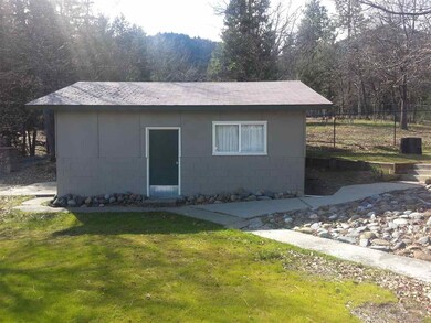 651 Wilcox St, Etna, CA 96027 - photo 2