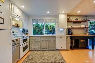 24224 Firdale Ave, Edmonds, WA 98020 - photo 6