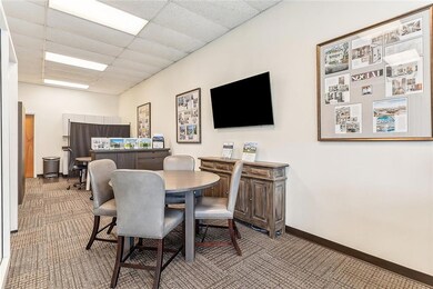 Interior Suite 519