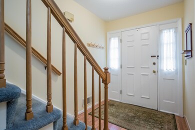 006-Foyer-3384615-large