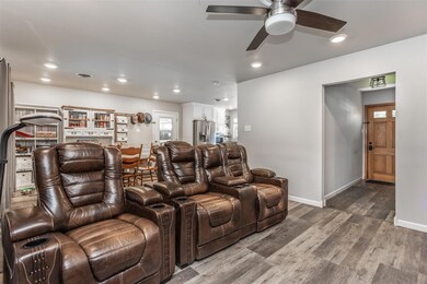 1105 Elmwood St, Gainesville, TX 76240 - photo 5