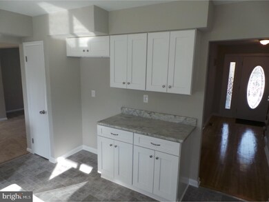 704 Cornwallis Dr, Mount Laurel, NJ 08054 - photo 6